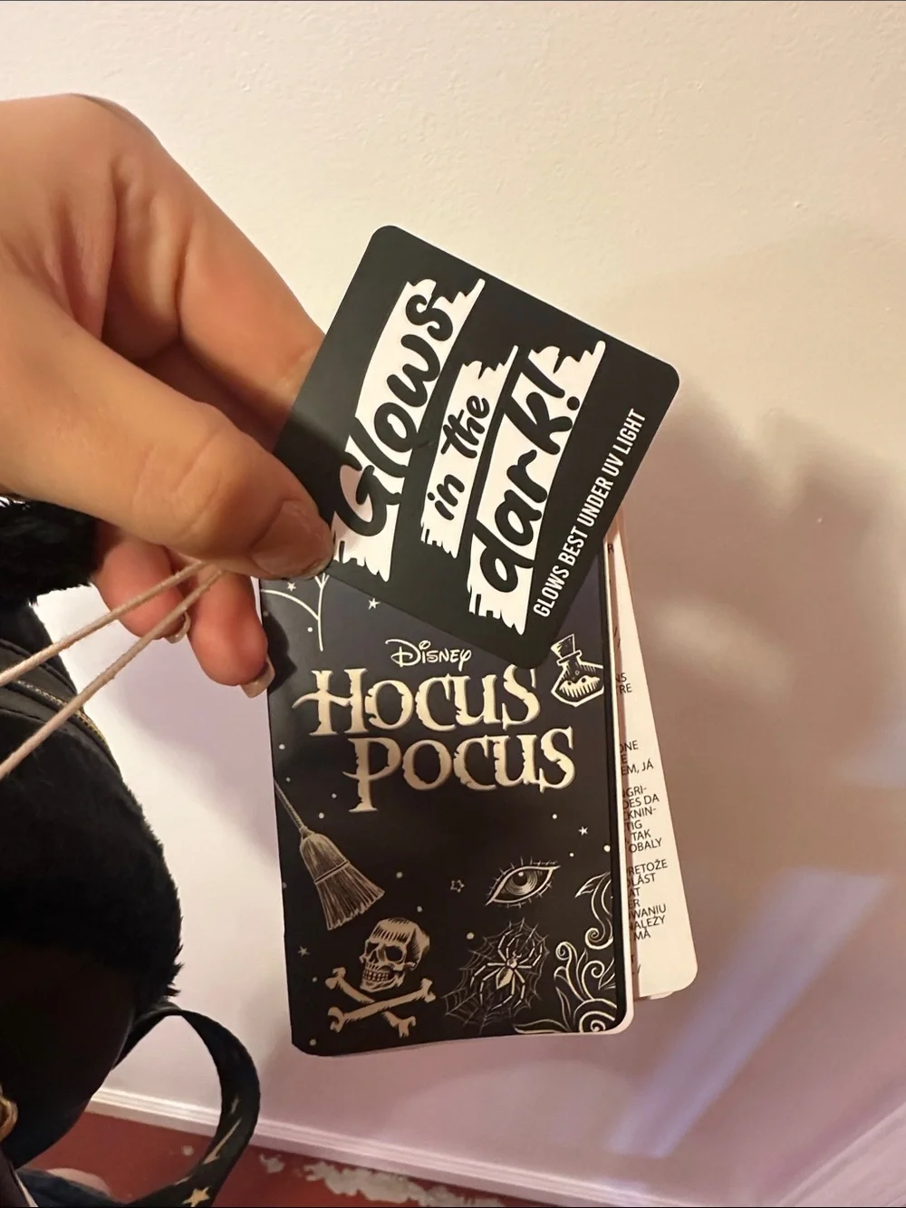 Disney Hocus Pocus Loungefly Glow-in-the-Dark Black Cat Backpack
